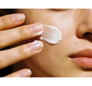 Retinol vs Retinal: What’s the Difference and Which Is Better for Your Skin?